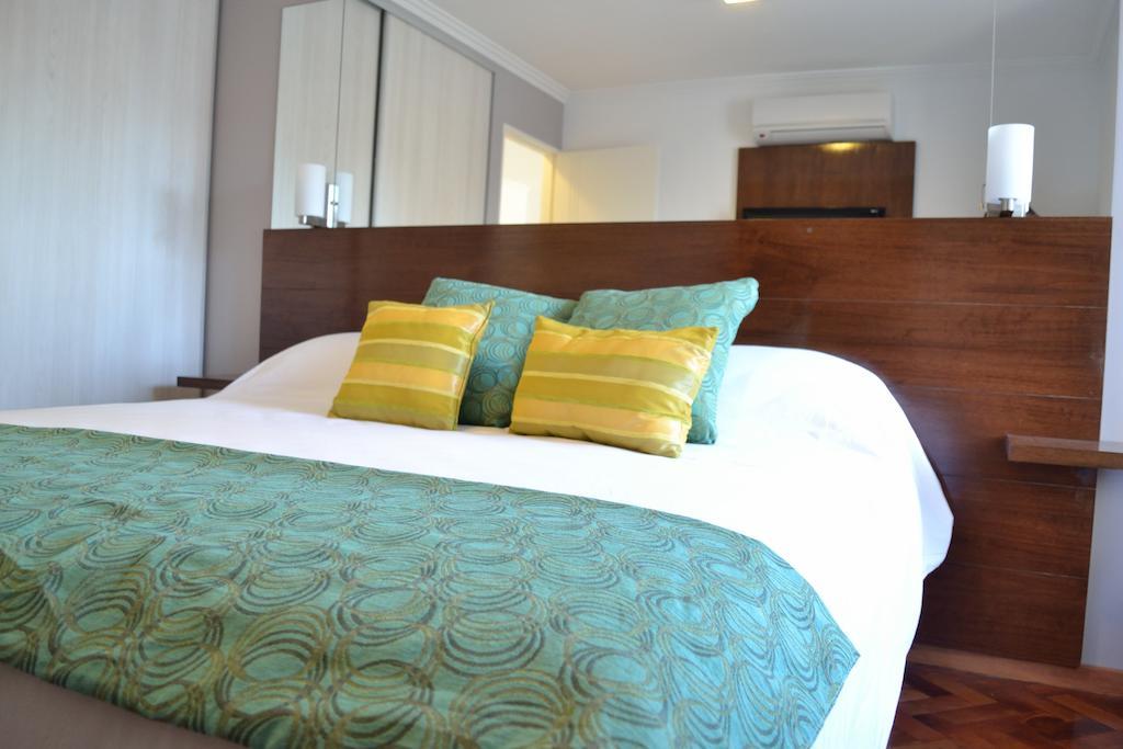At Suites Córdoba Værelse billede